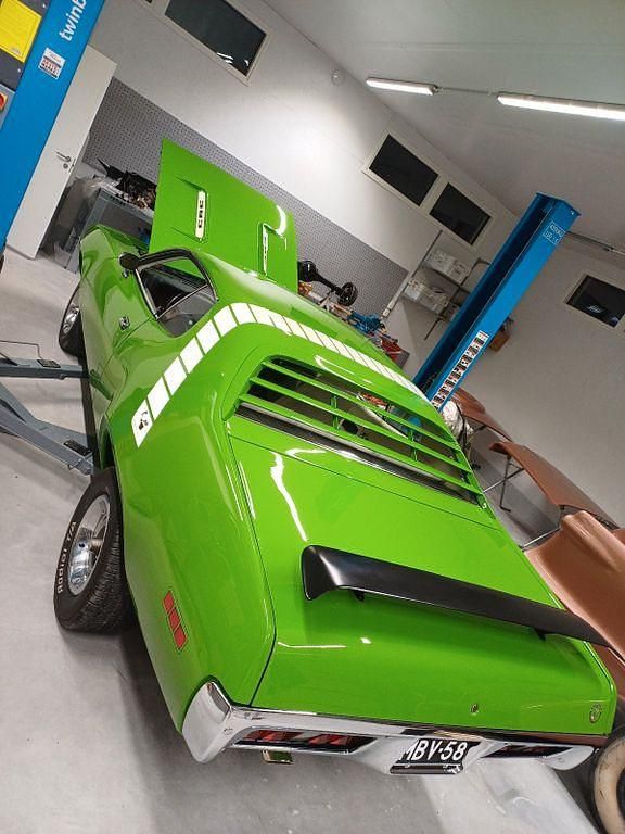 Grün Gebraucht 1971 Plymouth Road Runner | 65.000 € - Bild 1/4