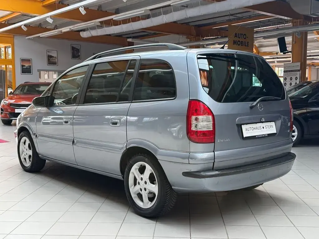 Gebraucht Opel Zafira Executive 125 PS (91 kW) 2004 Grau Van / Kleinbus