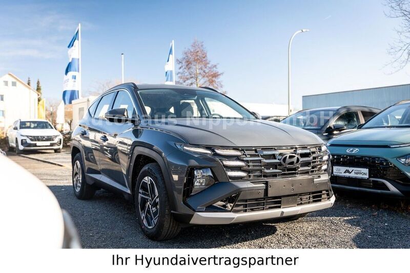 Grau Neu 2025 Hyundai Tucson Select SUV | 32.985 € (Superpreis) - Bild 1/4