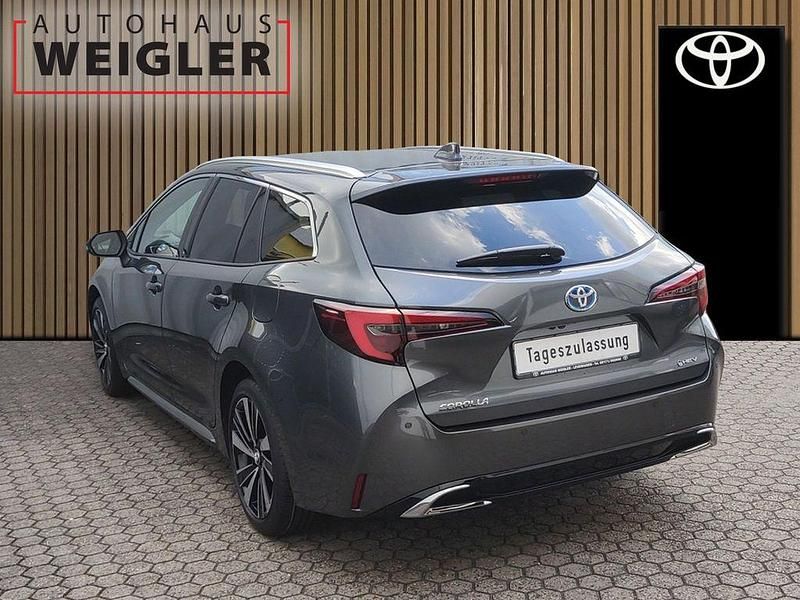 Gebraucht Toyota Corolla 152 PS (111 kW) 2025 Grau Limousine