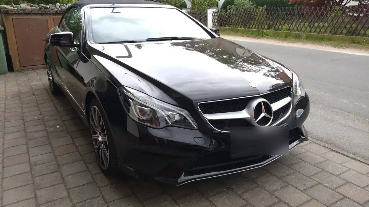 Gebraucht Mercedes E250 Sport 211 PS (155 kW) 2015 Schwarz Cabrio