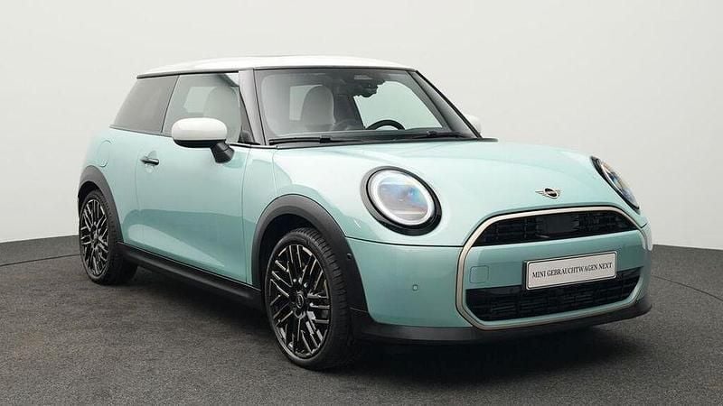 Gebraucht Mini Cooper Favoured 114 kW (156 PS) 2025 Grün Kleinwagen