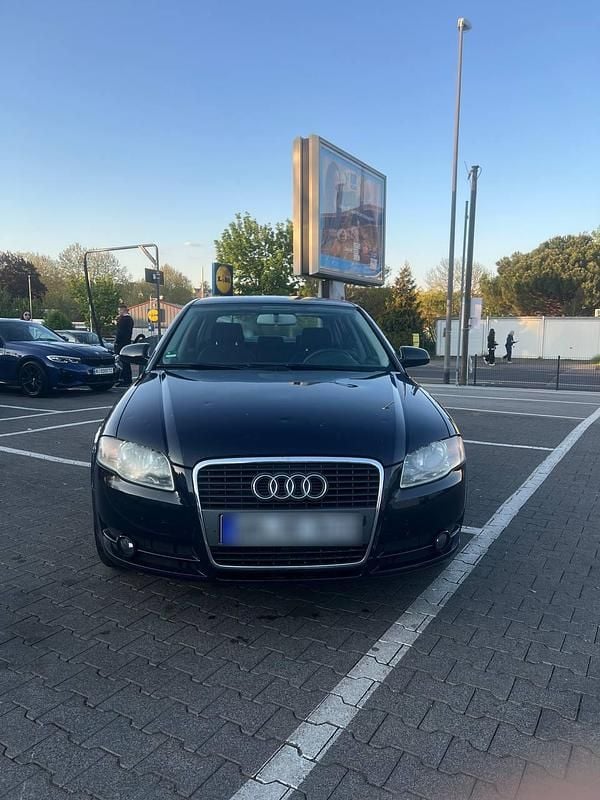 Second-hand Audi A4 130 CP (95 kW) 2006 Albastru Berlinǎ