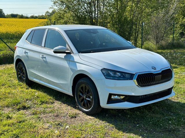 Neu Skoda Fabia 95 PS (69 kW) 2025 Candy weiß Kleinwagen