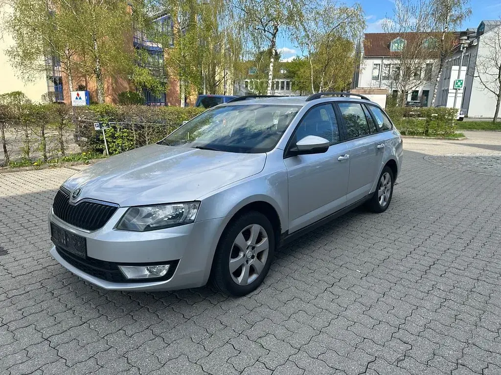 Usata Skoda Octavia Ambition 110 CV (80 kW) 2016 Argento Station wagon