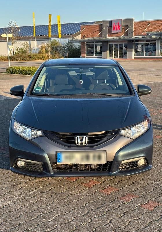 Grün Gebraucht 2012 Honda Civic Kleinwagen | 5.000 € (Fairer Preis) - Bild 1/4