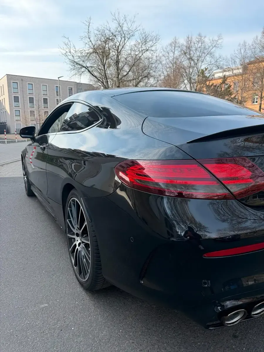 Gebraucht Mercedes C43 AMG AMG 194 PS (142 kW) 2018 Schwarz Coupé