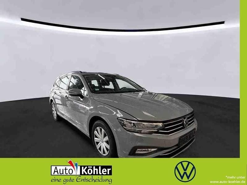 Gebraucht VW Passat 200 PS (147 kW) 2023 Mondsteingrau Kombi