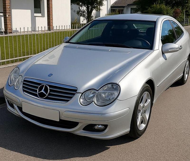 Silber Gebraucht 2006 Mercedes CLC180 Kleinwagen | 3.500 € (Superpreis) - Bild 1/3