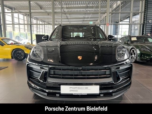 Schwarz Gebraucht 2024 Porsche Macan SUV | 82.680 € (Guter Preis) - Bild 1/4