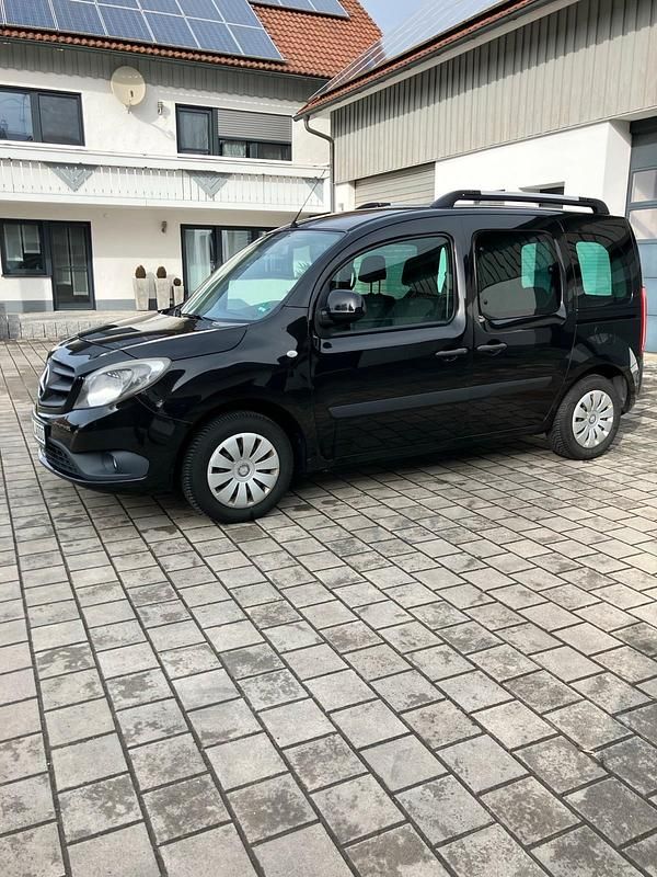 Gebraucht Mercedes Citan 111 110 PS (80 kW) 2014 Schwarz Kombi