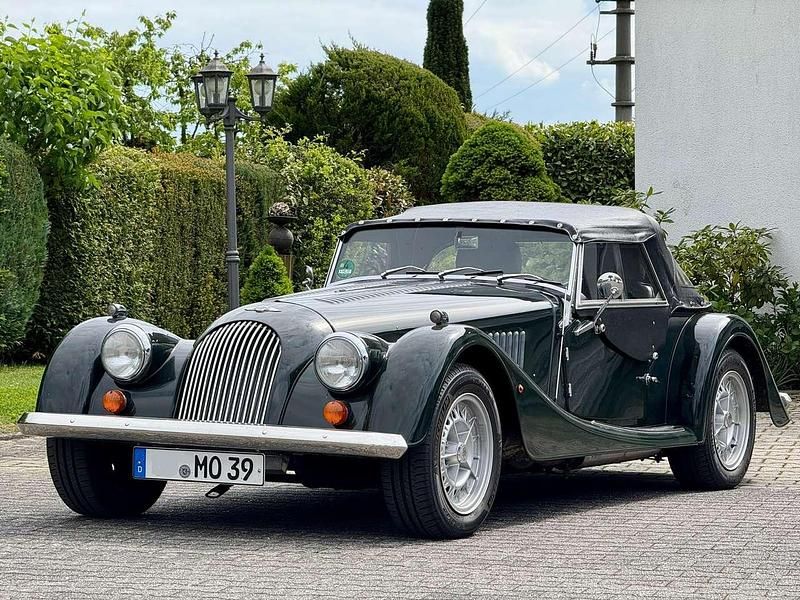 Grün Gebraucht 2001 Morgan Plus 8 Cabrio | 59.000 € - Bild 1/4