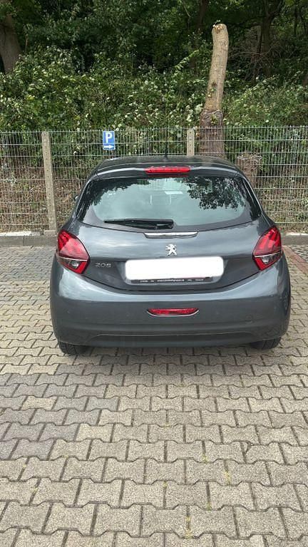 Gebraucht 2015 Peugeot 208 Active Kleinwagen | 2.400 € (Superpreis) - Bild 1/4