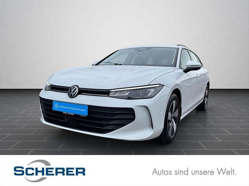 Gebraucht VW Passat Basis 150 PS (110 kW) 2024 Pure white Kombi