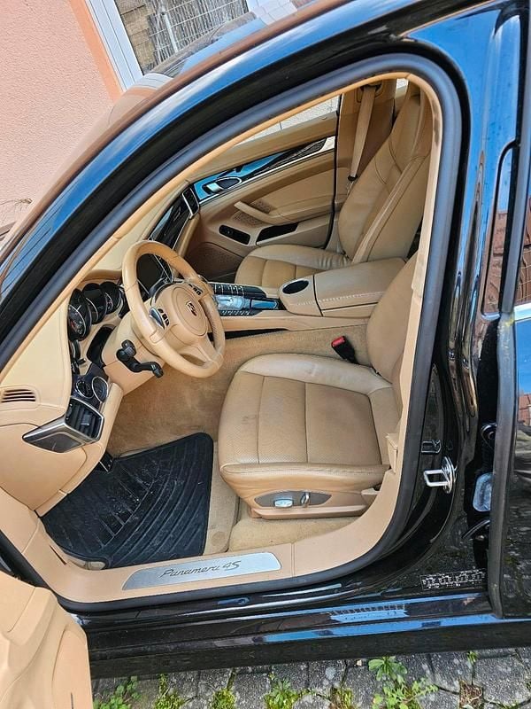 Gebraucht Porsche Panamera 4S 400 PS (294 kW) 2012 Schwarz Limousine