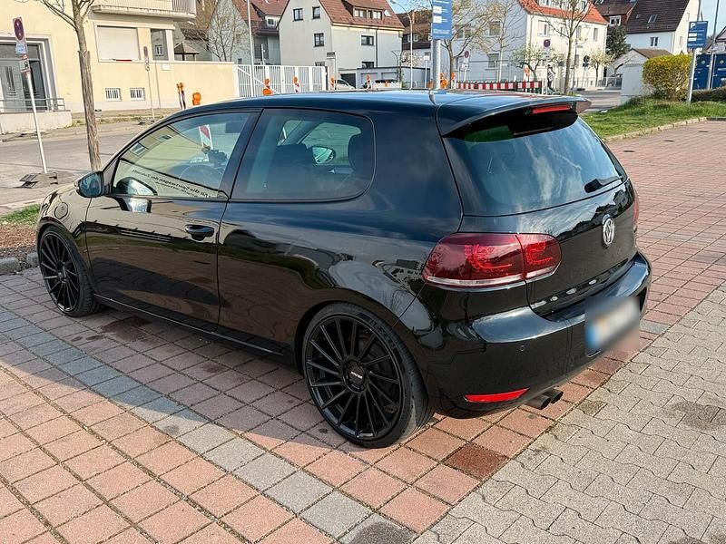 Second-hand VW Golf 122 CP (89 kW) 2009 Negru Coupe