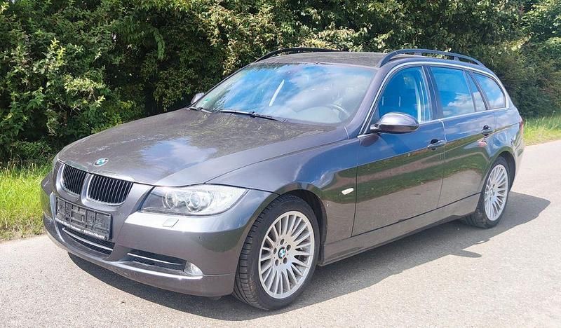 Grau Gebraucht 2006 BMW 330 Sport Line Kombi | 5.750 € (Guter Preis) - Bild 1/4