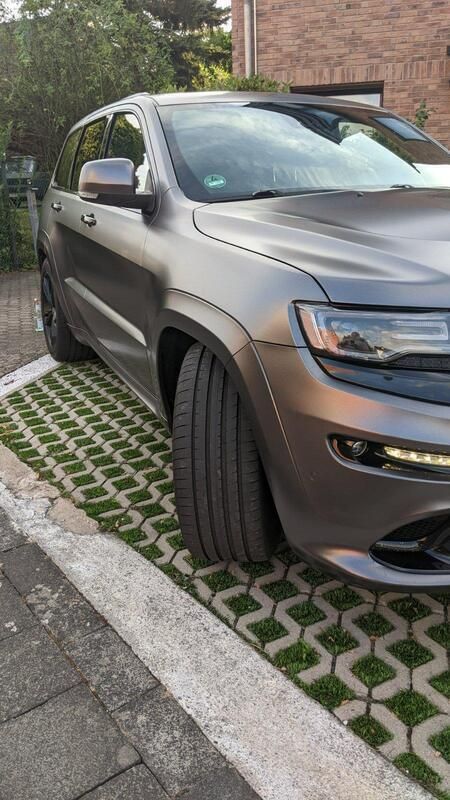 Gebraucht 2016 Jeep Grand Cherokee SRT SUV | 29.999 € (Fairer Preis) - Bild 1/4
