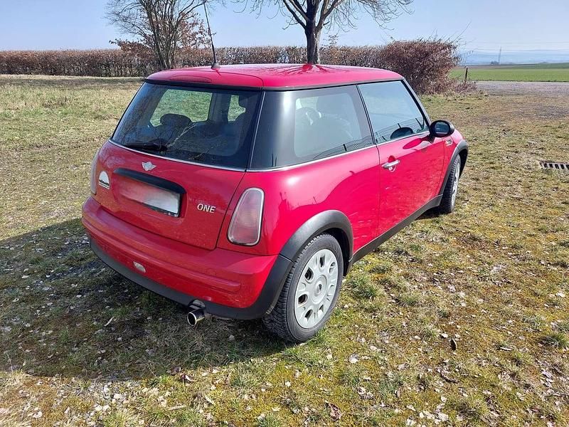 Usata Mini ONE 90 CV (66 kW) 2003 Rosso Utilitaria