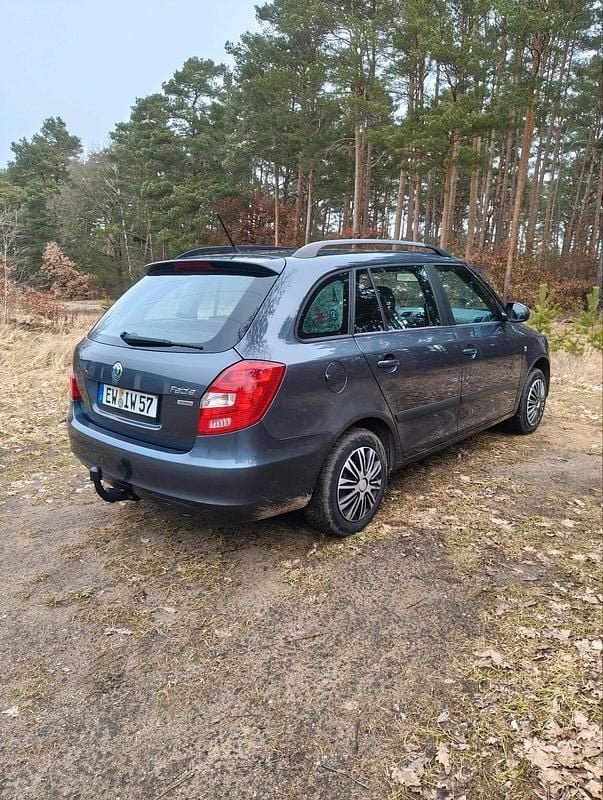Gebraucht Skoda Fabia 75 PS (55 kW) 2012 Grau Kombi