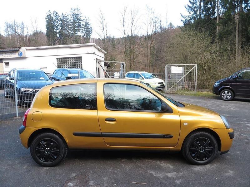 Gebraucht Renault Clio II Expression 75 PS (55 kW) 2003 Beige Limousine