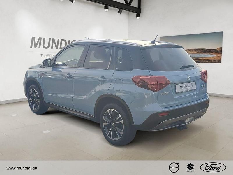 Gebraucht Suzuki Vitara Comfort+ 129 PS (94 kW) 2022 Blau SUV
