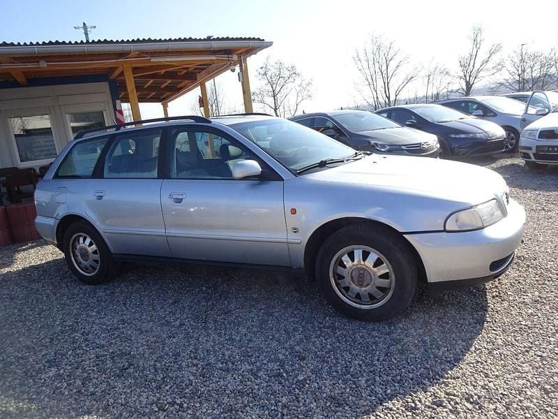 Second-hand Audi A4 125 CP (91 kW) 1996 Argintiu Break