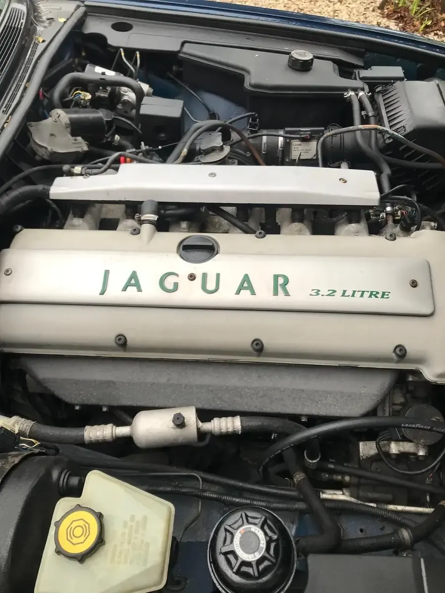 Second-hand Jaguar XJ 211 CP (155 kW) 1993 Negru Berlinǎ