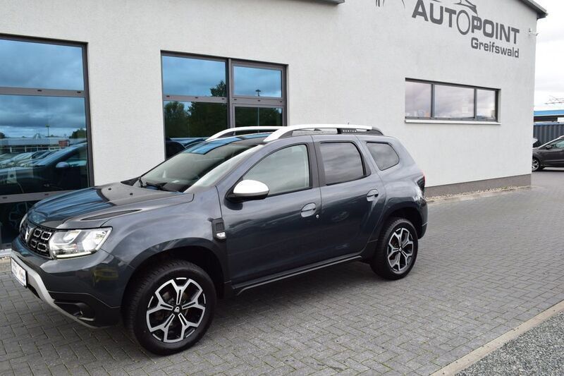 Grau Gebraucht 2019 Dacia Duster Prestige SUV | 13.990 € (Fairer Preis) - Bild 1/4