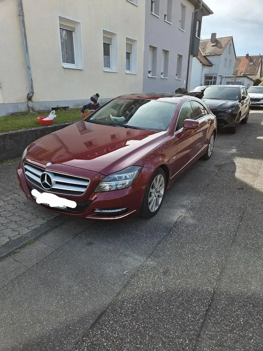 Gebraucht Mercedes CLS350 265 PS (194 kW) 2011 Rot Limousine