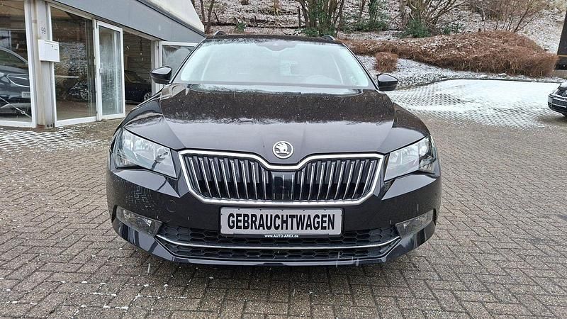 Gebraucht Skoda Superb 150 PS (110 kW) 2018 Schwarz Kombi