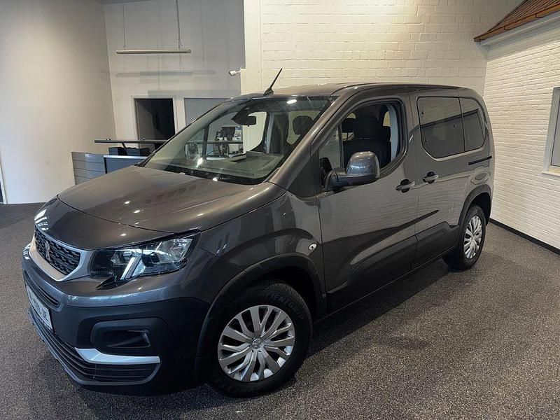 Grau Gebraucht 2020 Peugeot Rifter Active Van / Kleinbus | 22.490 € (Superpreis) - Bild 1/4