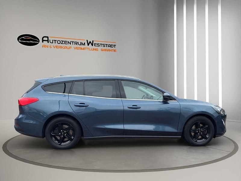 Gebraucht Ford Focus Titanium 150 PS (110 kW) 2020 Blau Kombi