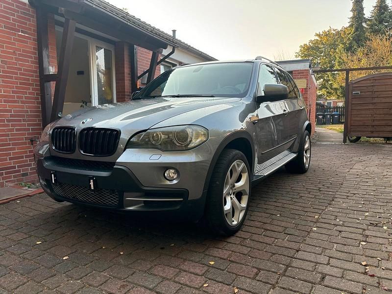 Grau Gebraucht 2010 BMW X5 SUV | 10.500 € (Superpreis) - Bild 1/4