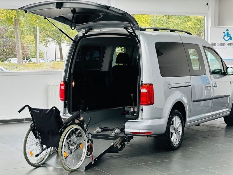 Gebraucht VW Caddy Maxi 125 PS (91 kW) 2017 Silber Van / Kleinbus