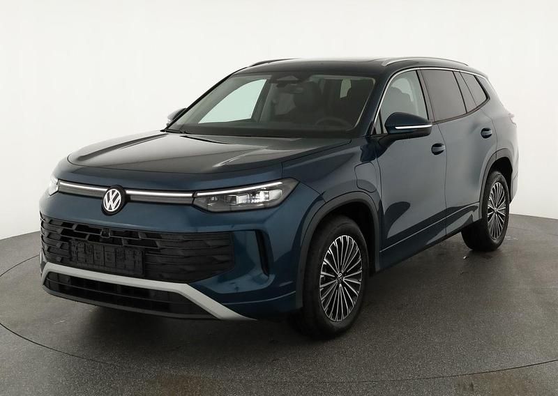 Nightshade blue metallic Neu 2025 VW Tayron Life SUV | 51.495 € (Fairer Preis) - Bild 1/4