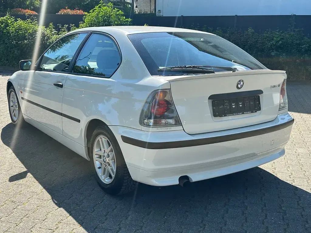 Gebraucht BMW 316 Compact 116 PS (85 kW) 2002 Weiß Kleinwagen