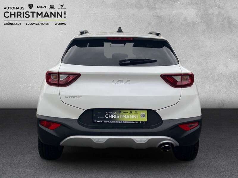 Gebraucht Kia Stonic 101 PS (74 kW) 2024 Snow white pearl SUV