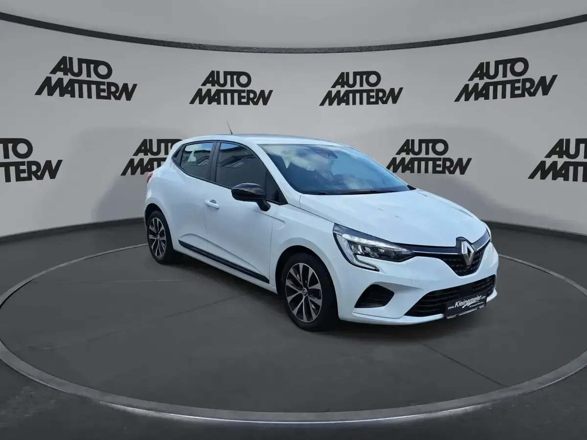 Gebraucht Renault Clio Equilibre 91 PS (66 kW) 2023 Weiß Kleinwagen