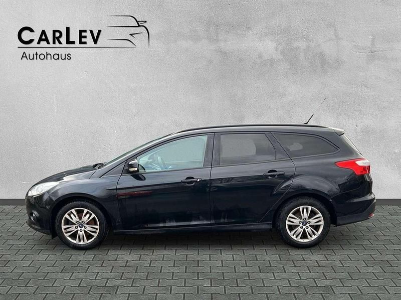 Gebraucht Ford Focus Trend 125 PS (91 kW) 2013 Schwarz Kombi
