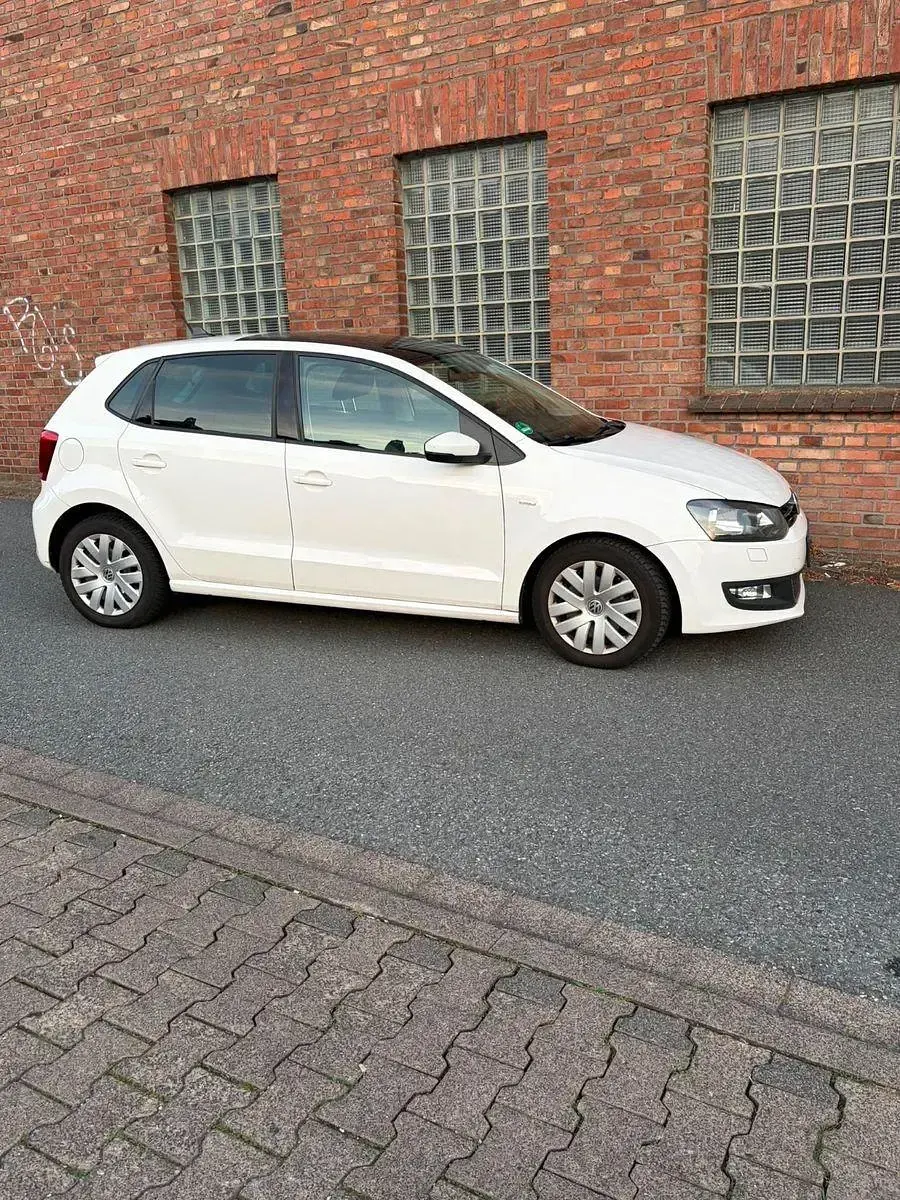 Gebraucht VW Polo Life 90 PS (66 kW) 2013 Weiß Kleinwagen