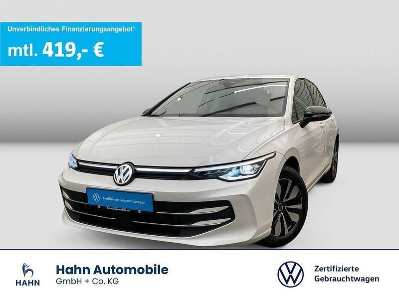 Oryxweiß perlmutteffekt Gebraucht 2024 VW Golf VIII Limousine | 27.395 € (Fairer Preis) - Bild 1/3