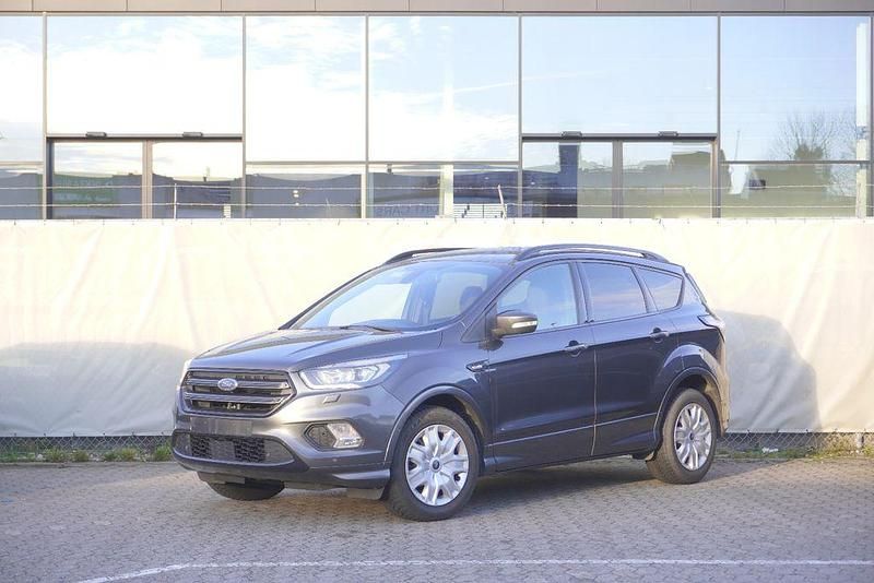 Gebraucht Ford Kuga ST-Line 120 PS (88 kW) 2018 Grau SUV