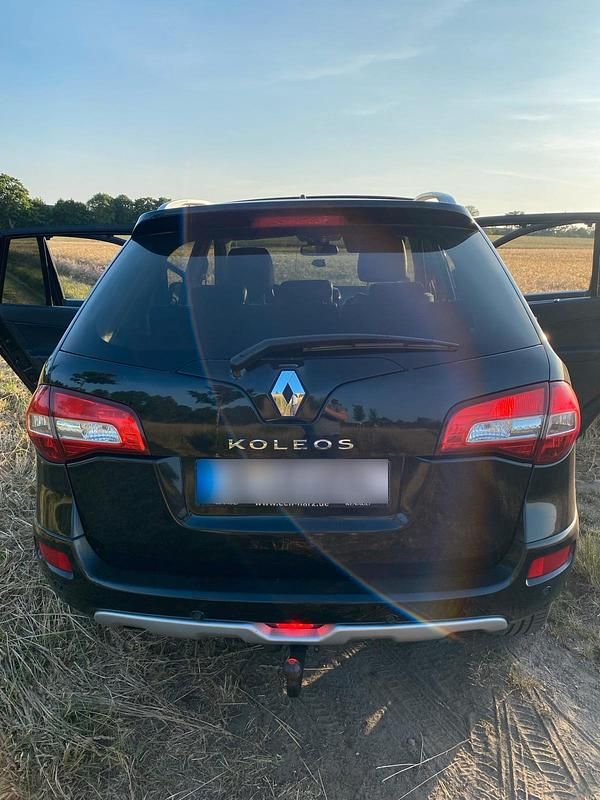 Gebraucht Renault Koleos 150 PS (110 kW) 2011 Schwarz SUV