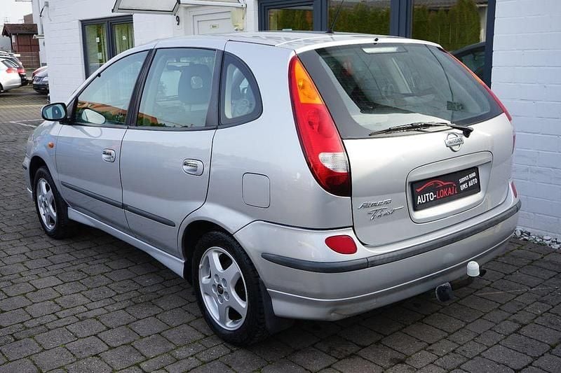 Gebraucht Nissan Almera Acenta 116 PS (85 kW) 2001 Silber Limousine