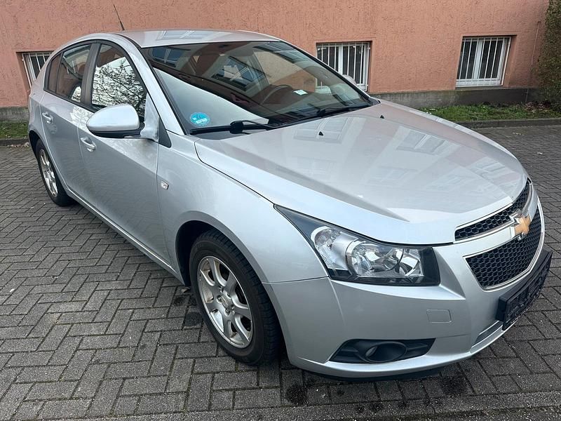 Gebraucht Chevrolet Cruze 163 PS (119 kW) 2013 Silber Limousine