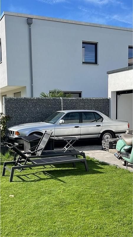 Silber Gebraucht 1989 BMW 730 Limousine | 3.400 € - Bild 1/4