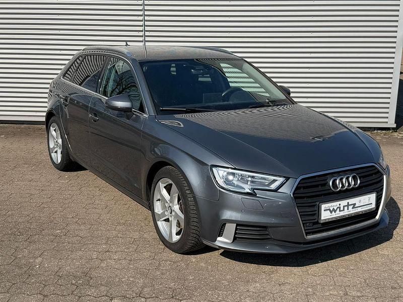 Gebraucht Audi A3 Sport 150 PS (110 kW) 2018 Grau Limousine