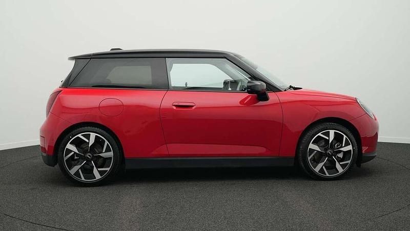 Gebraucht Mini Cooper SE Classic 160 kW (218 PS) 2024 Rot Kleinwagen