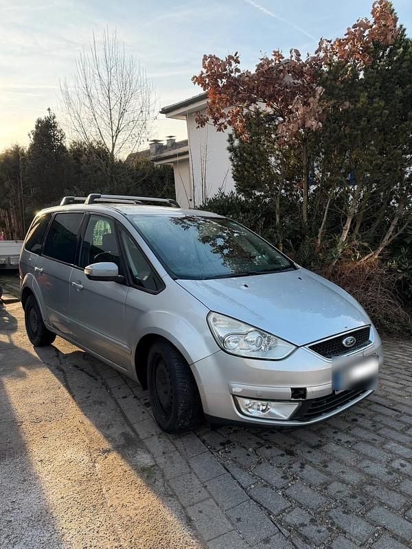 Gebraucht Ford Galaxy 131 PS (96 kW) 2007 Silber Van / Kleinbus